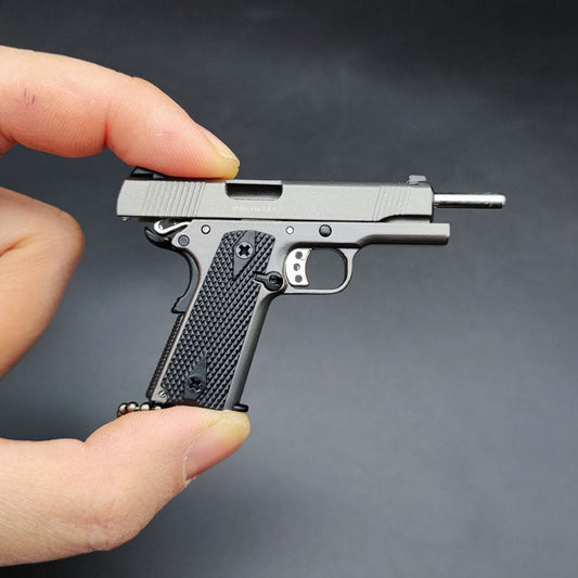 The Art of Precision: Metal 1911 Mini Gun Keychain